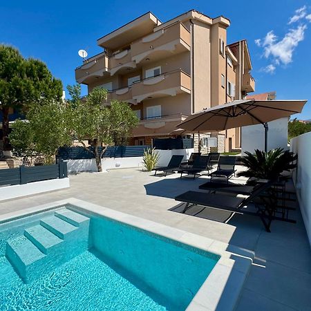 Apartments Toma Новалья Экстерьер фото