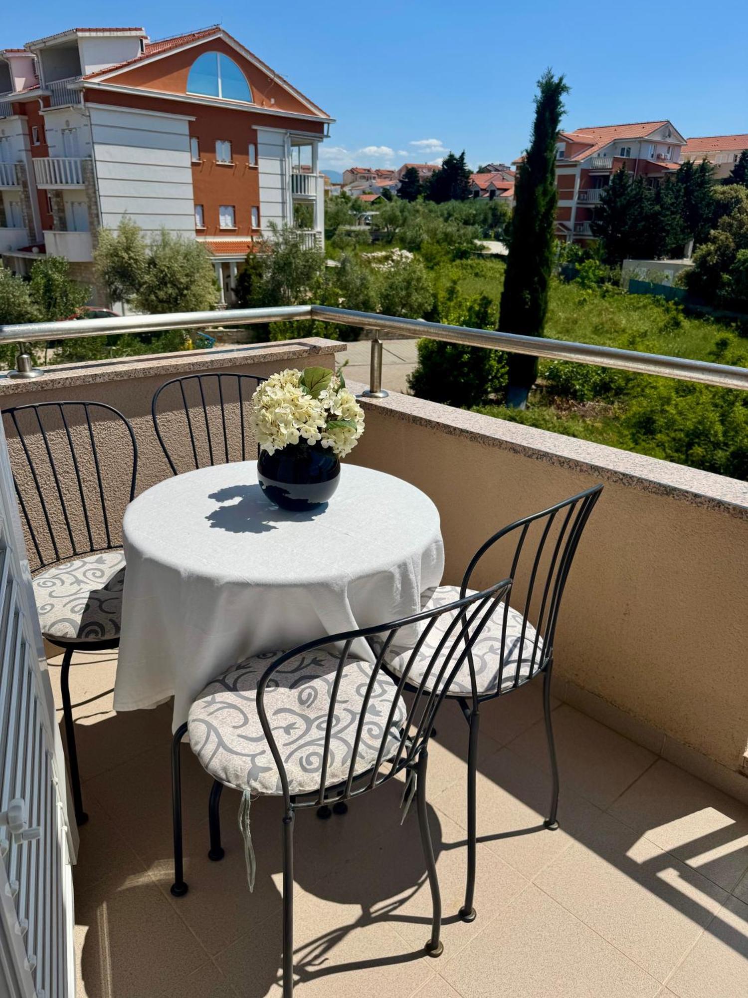 Apartments Toma Новалья Экстерьер фото